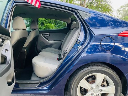 Used 2013 Hyundai Elantra GLS image 10