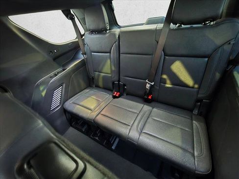 Used 2025 Chevrolet Tahoe LT AWD/4WD image 17