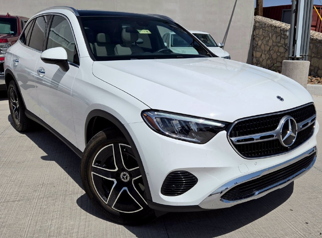 Used 2026 Mercedes-Benz GLC 300 image 1