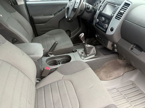 Used 2016 Nissan Frontier PRO-4X image 14