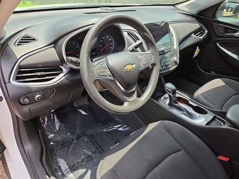 Used 2021 Chevrolet Malibu LS FWD image 11