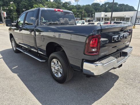 Used 2026 RAM 2500 Big Horn AWD/4WD image 3