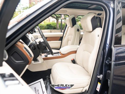 Used 2018 Land Rover Range Rover Supercharged image 16