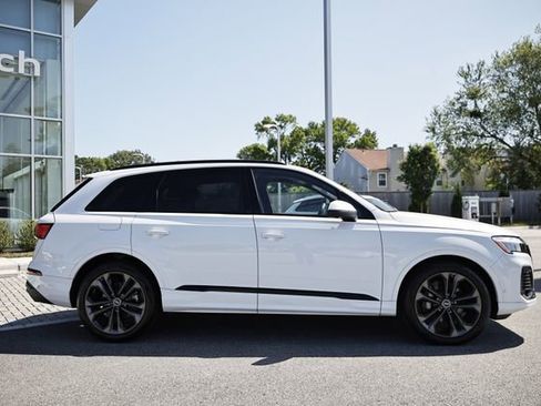 Used 2025 Audi Q7 3.0T Prestige AWD/4WD image 4