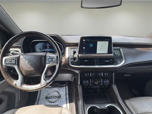 Used 2022 Chevrolet Suburban Z71 image 11