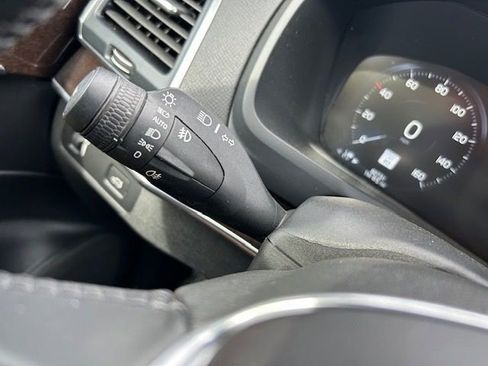Used 2019 Volvo XC90 T6 Momentum w/ Protection Package AWD/4WD image 26