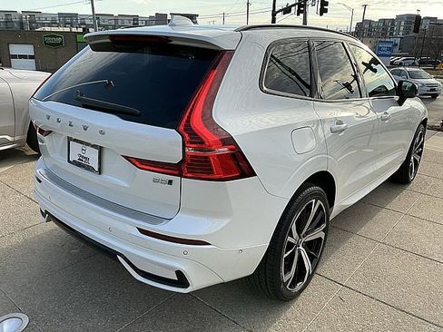 Certified 2023 Volvo XC60 B5 Ultimate w/ Climate Package image 6