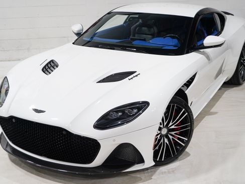 Used 2020 Aston Martin DBS Superleggera RWD image 31