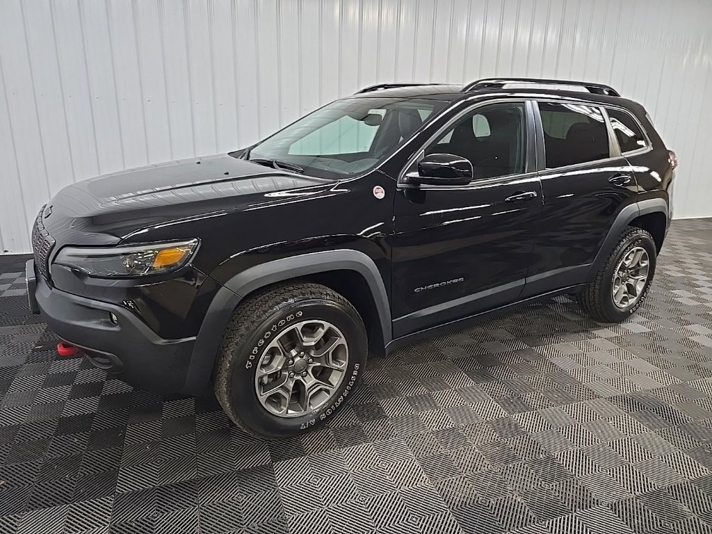 Used 2022 Jeep Cherokee Trailhawk w/ Premium Leather Package AWD/4WD image 6