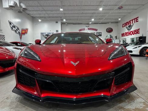 Used 2024 Chevrolet Corvette Z06 w/ Stealth Interior Trim Package RWD image 20