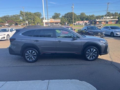 Used 2024 Subaru Outback Limited image 17