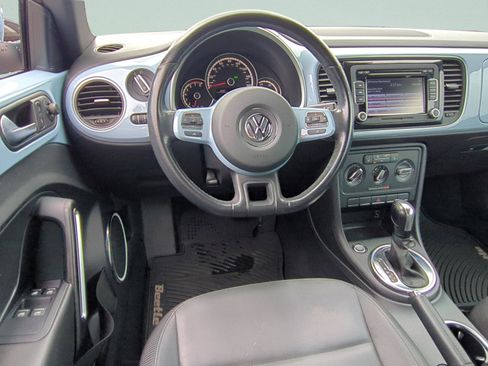 Used 2013 Volkswagen Beetle 2.5 FWD image 11