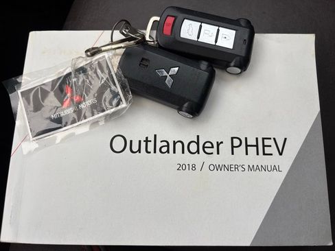 Used 2018 Mitsubishi Outlander GT image 31