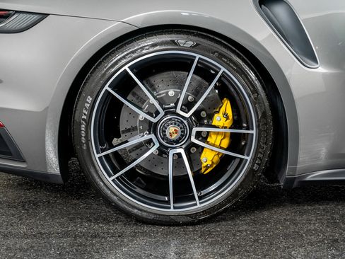Used 2022 Porsche 911 Turbo S image 9