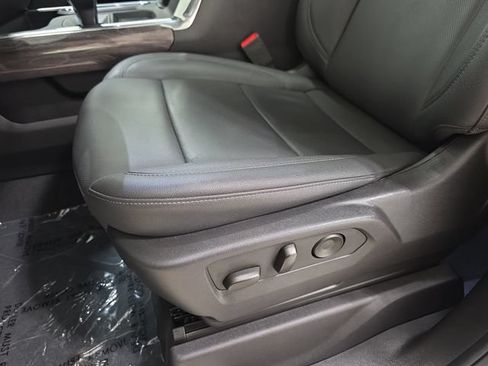 Used 2025 Chevrolet Silverado 1500 LTZ AWD/4WD image 29
