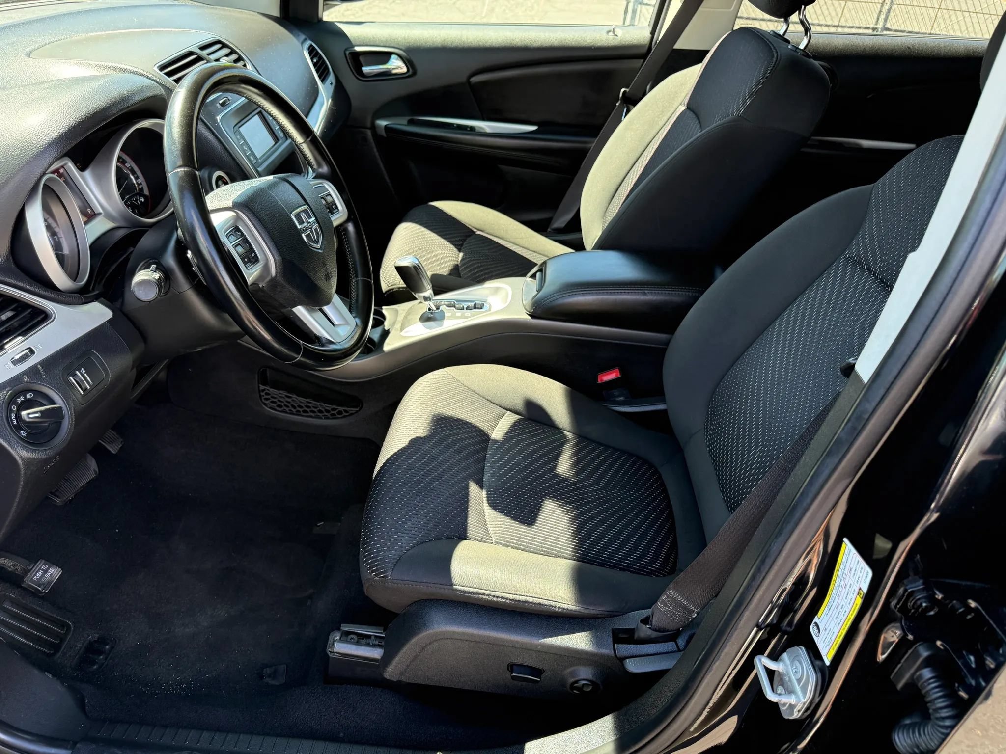 Used 2020 Dodge Journey SE w/ SE Popular Equipment Group FWD image 7
