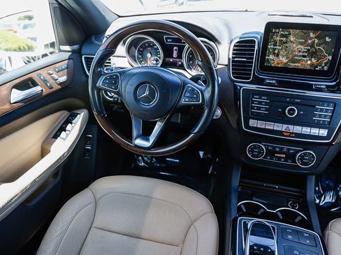 Used 2017 Mercedes-Benz GLS 550 4MATIC image 14
