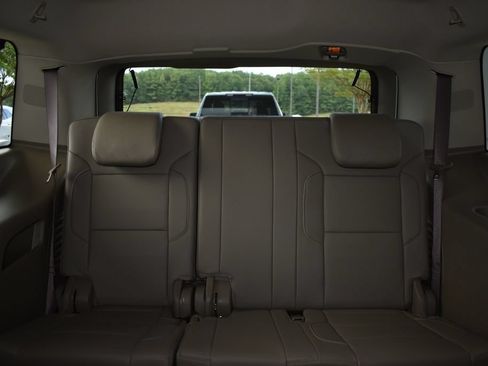 Used 2019 Chevrolet Tahoe LT AWD/4WD image 16
