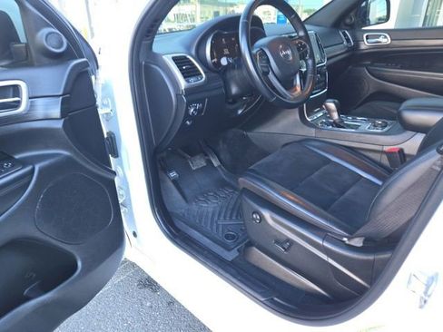 Used 2022 Jeep Grand Cherokee Laredo X AWD/4WD image 22