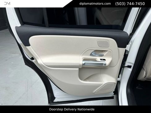 Used 2023 Mercedes-Benz EQB 300 4MATIC w/ Exclusive Package image 25