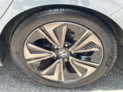 Used 2018 Honda Civic EX image 20