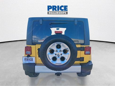 Used 2015 Jeep Wrangler Unlimited Sahara w/ Connectivity Group image 6