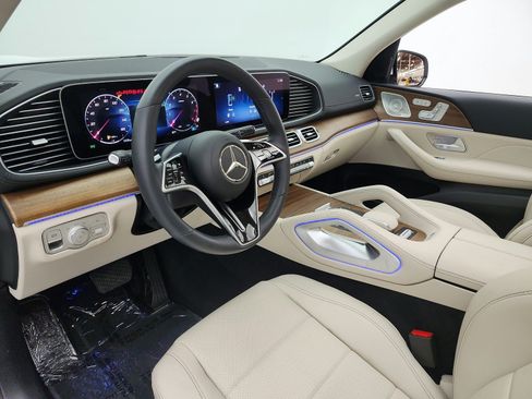 Certified 2024 Mercedes-Benz GLS 450 4MATIC image 12