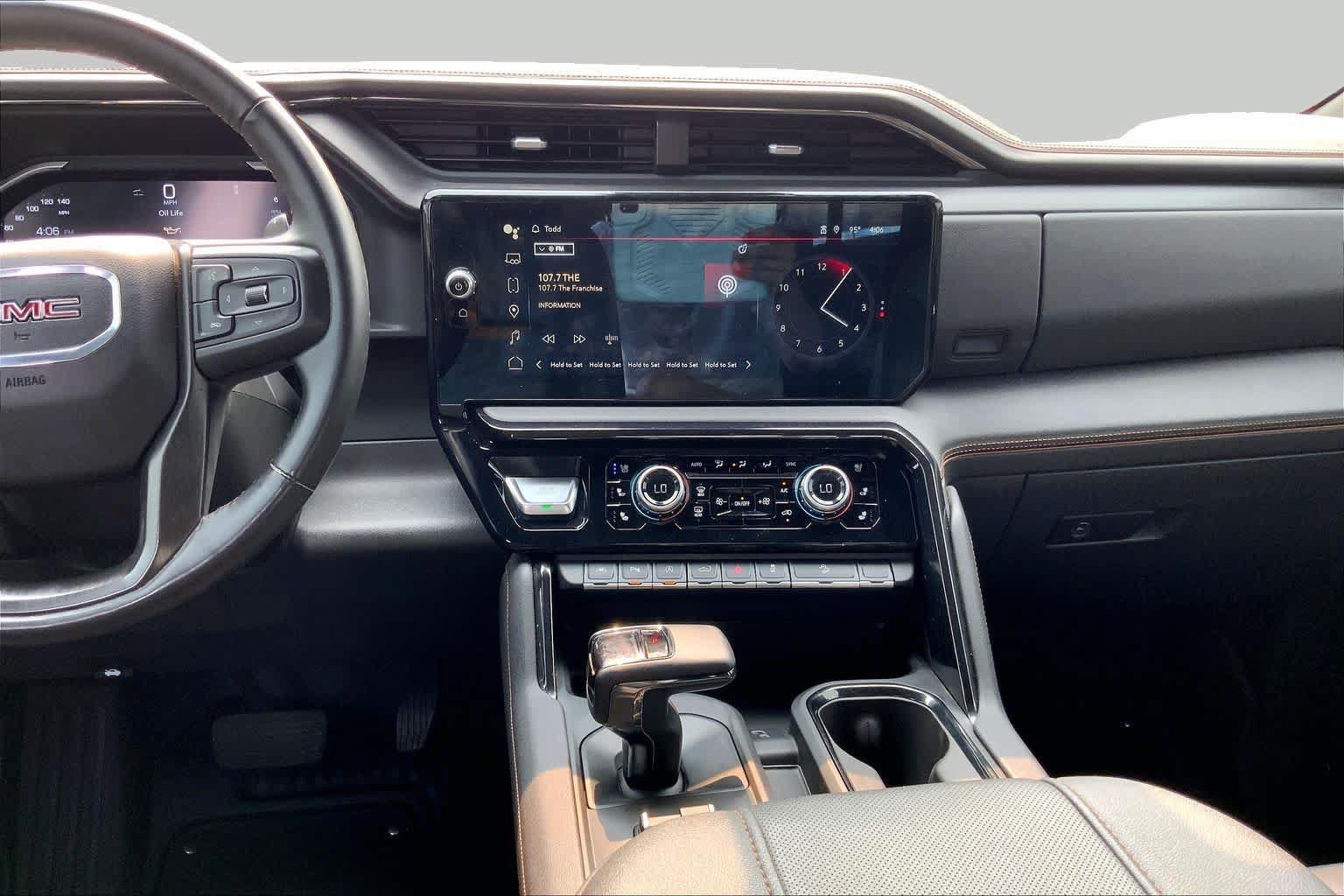 Used 2024 GMC Sierra 1500 AT4 w/ Technology Package AWD/4WD image 6