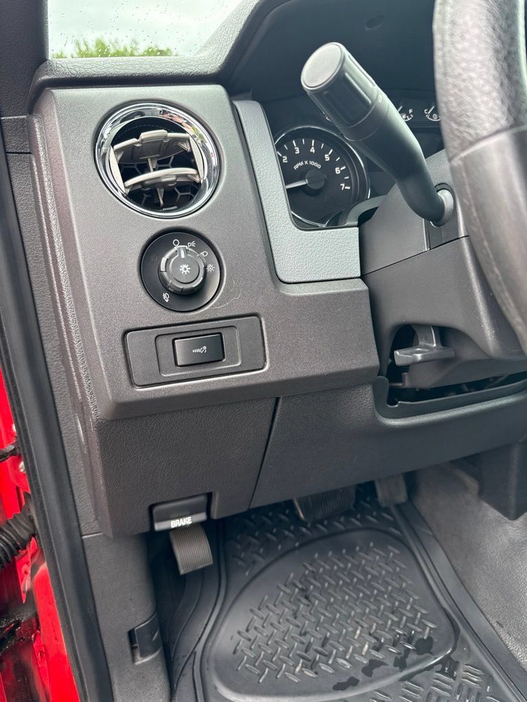 Used 2012 Ford F150 XLT AWD/4WD image 18
