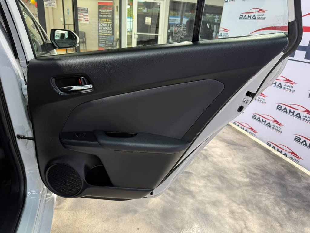 Used 2022 Toyota Prius LE FWD image 36