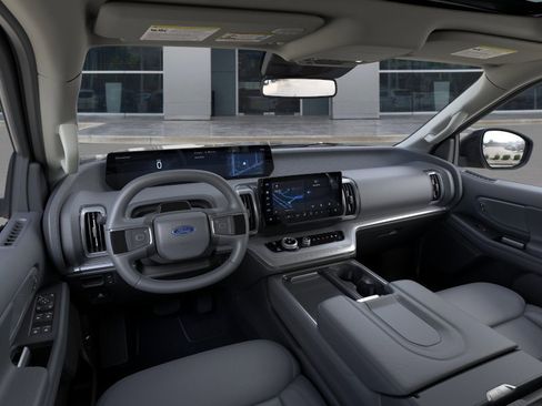 New 2026 Ford Expedition Active RWD image 12
