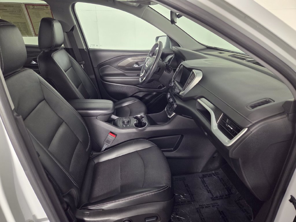 Used 2022 GMC Terrain SLT w/ Elevation Edition FWD image 32