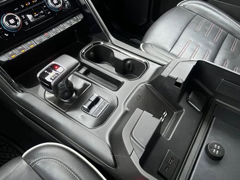 Used 2022 GMC Sierra 1500 AT4X image 17