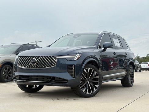 New 2026 Volvo XC90 B6 Ultra image 2