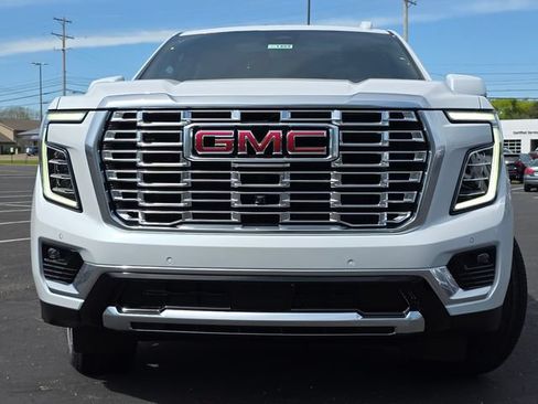 New 2026 GMC Yukon XL Denali w/ Denali Reserve Package AWD/4WD image 12