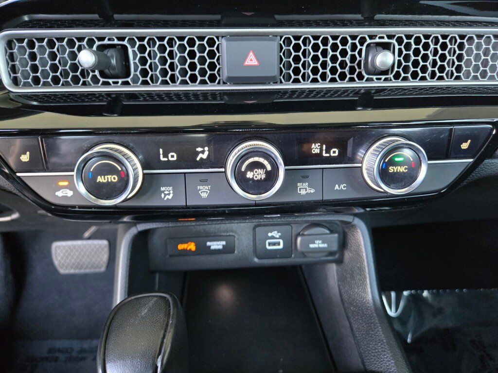 Certified 2024 Honda Civic EX image 18