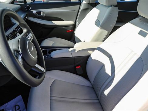 Used 2024 Hyundai Sonata SEL image 16