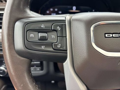 Used 2022 GMC Yukon XL Denali w/ Denali Premium Package AWD/4WD image 27