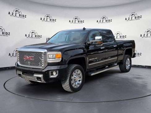 Used 2016 GMC Sierra 2500 Denali w/ Duramax Plus Package image 3