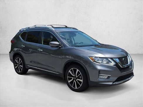 Used 2019 Nissan Rogue SL w/ Premium Package FWD image 3