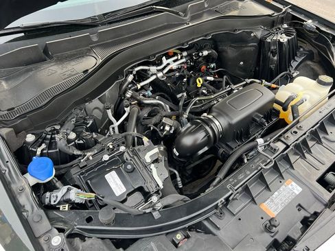 Used 2023 Ford Explorer XLT w/ Equipment Group 202A AWD/4WD image 48