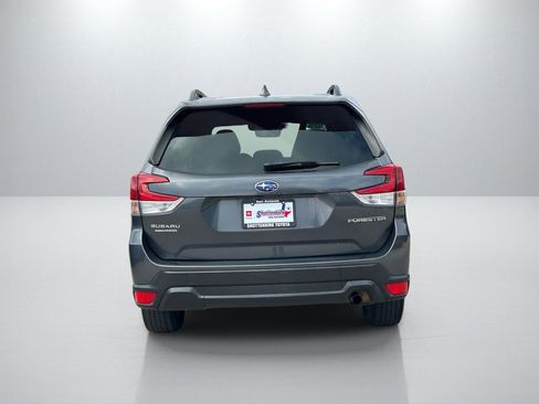 Used 2020 Subaru Forester Premium image 6