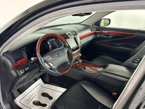 Used 2011 Lexus LS 460 AWD w/ Luxury Value Edition image 9