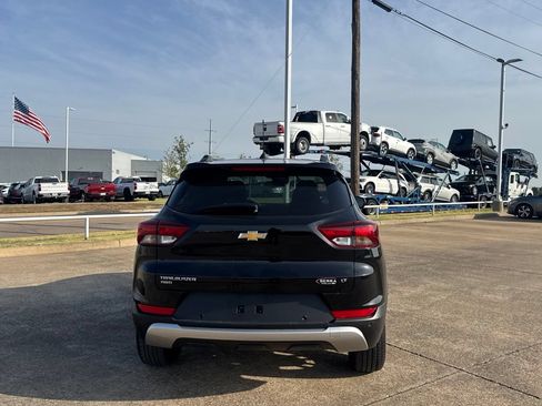 Used 2021 Chevrolet TrailBlazer LT w/ Convenience Package AWD/4WD image 19