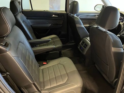 Used 2023 Volkswagen Atlas SEL Premium image 29