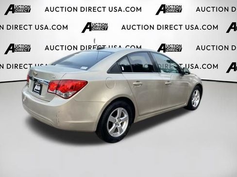 Used 2015 Chevrolet Cruze LT w/ Technology Package FWD image 21