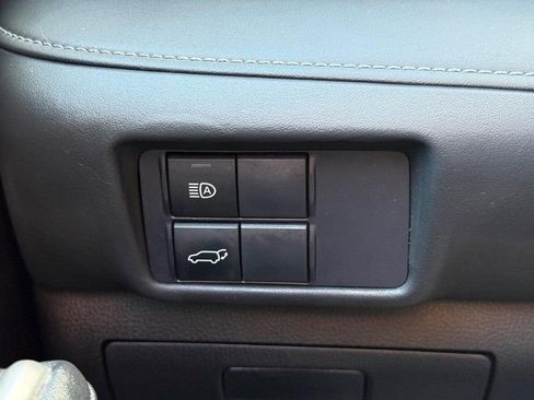 Used 2021 Toyota Highlander XSE image 31