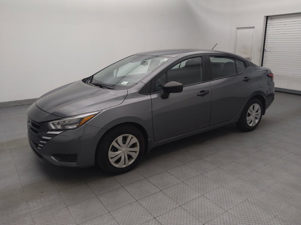 Used 2025 Nissan Versa S w/ Trunk Package FWD image 2