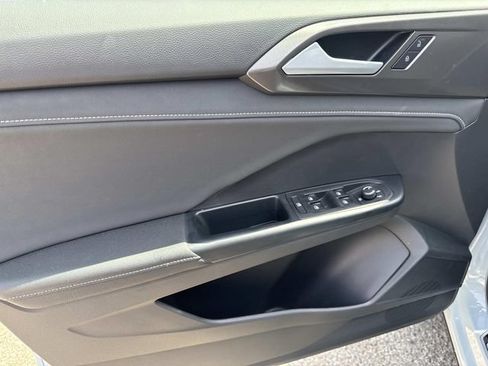 New 2026 Volkswagen Taos SE AWD/4WD image 12