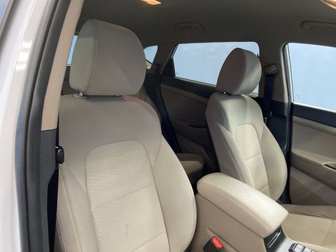 Used 2019 Hyundai Tucson SE image 40